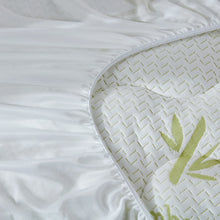Load image into Gallery viewer, Bamboo/Polyester Mattress Protector