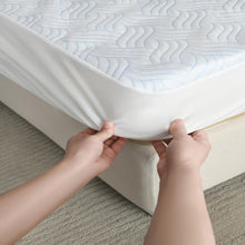 Load image into Gallery viewer, Cool Ice Mattress Protector