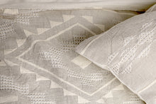 Load image into Gallery viewer, Woodrow Duvet Cover Set