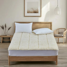 Load image into Gallery viewer, Shearling Mattress Topper