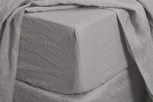 Load image into Gallery viewer, Linen and Cotton Blend Sheet Set