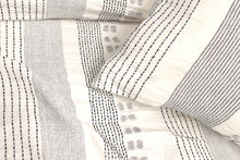 Load image into Gallery viewer, Cadas Duvet Cover Set
