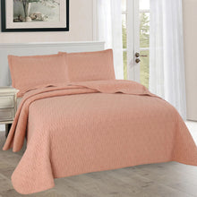 Load image into Gallery viewer, Diamond Coverlet Set
