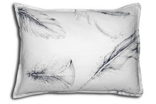 Load image into Gallery viewer, Veren Duvet Cover Set
