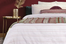Load image into Gallery viewer, Yura Duvet Cover Set
