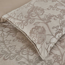 Load image into Gallery viewer, Matrice Duvet Cover Set
