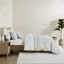 Load image into Gallery viewer, Teryn Duvet Cover Set
